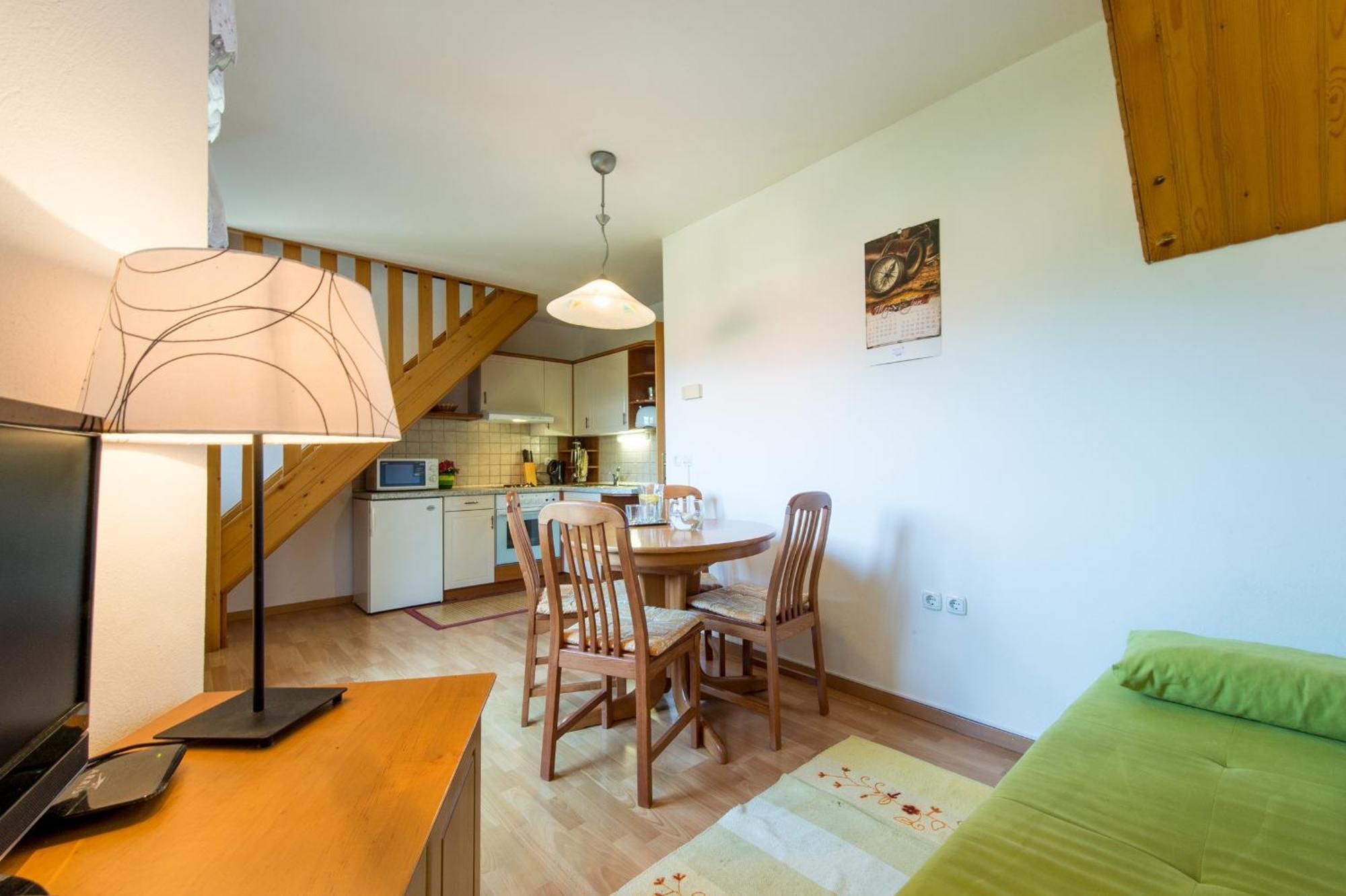 Apartments Jaka Доленьське-Топлице Номер фото